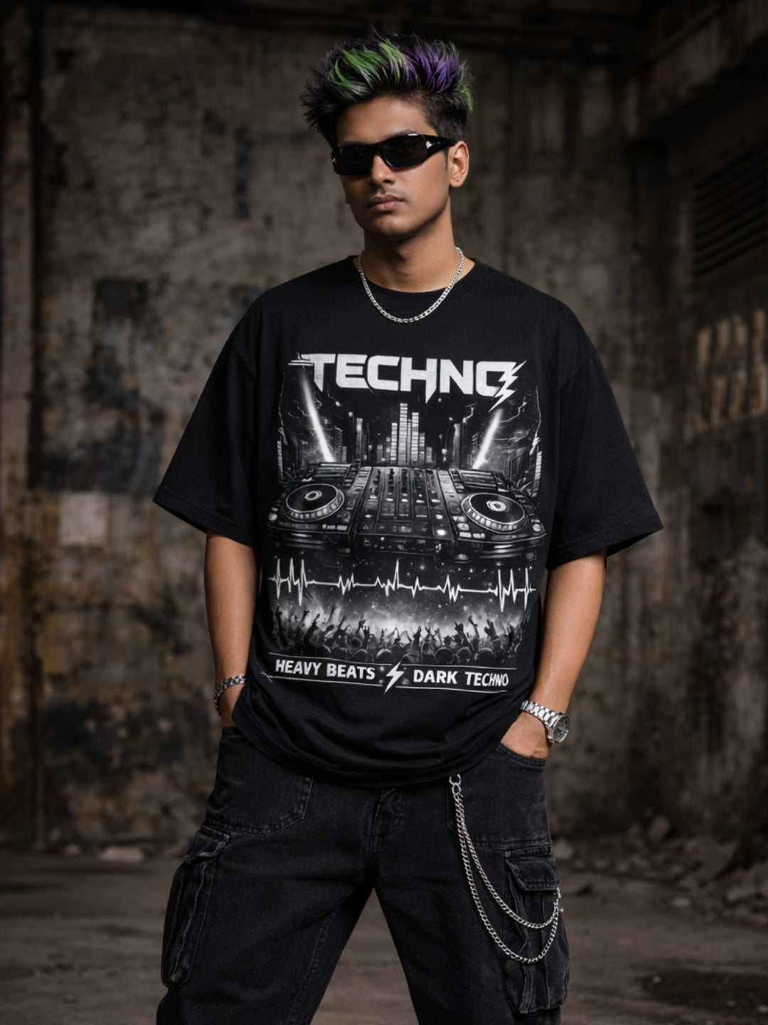 Dark Pulse Techno Graphic Oversized T-Shirt